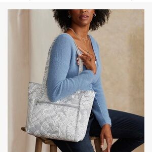 Small Vera Tote Cloud Gray Paisley